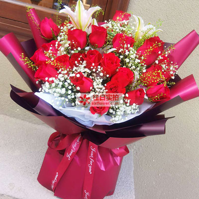 驻马店30朵红玫瑰百合，做你余生故事里的人